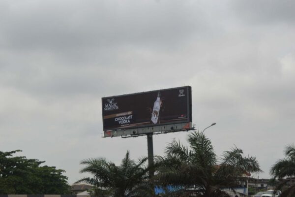 Unipole billboard