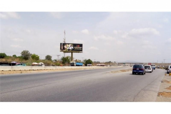 Unipole Billboard Along